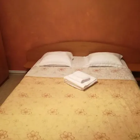 Apartment Near Old Town *
